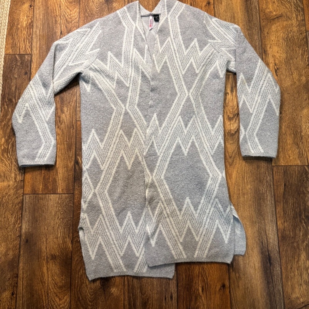 Love By Design Cardigan Sweater Size XL Gray White Longer Length Western